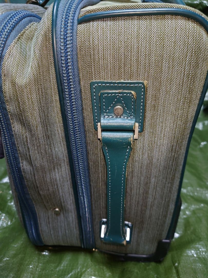Paul Smith　グレーと青のキャリーバッグ　美品中古