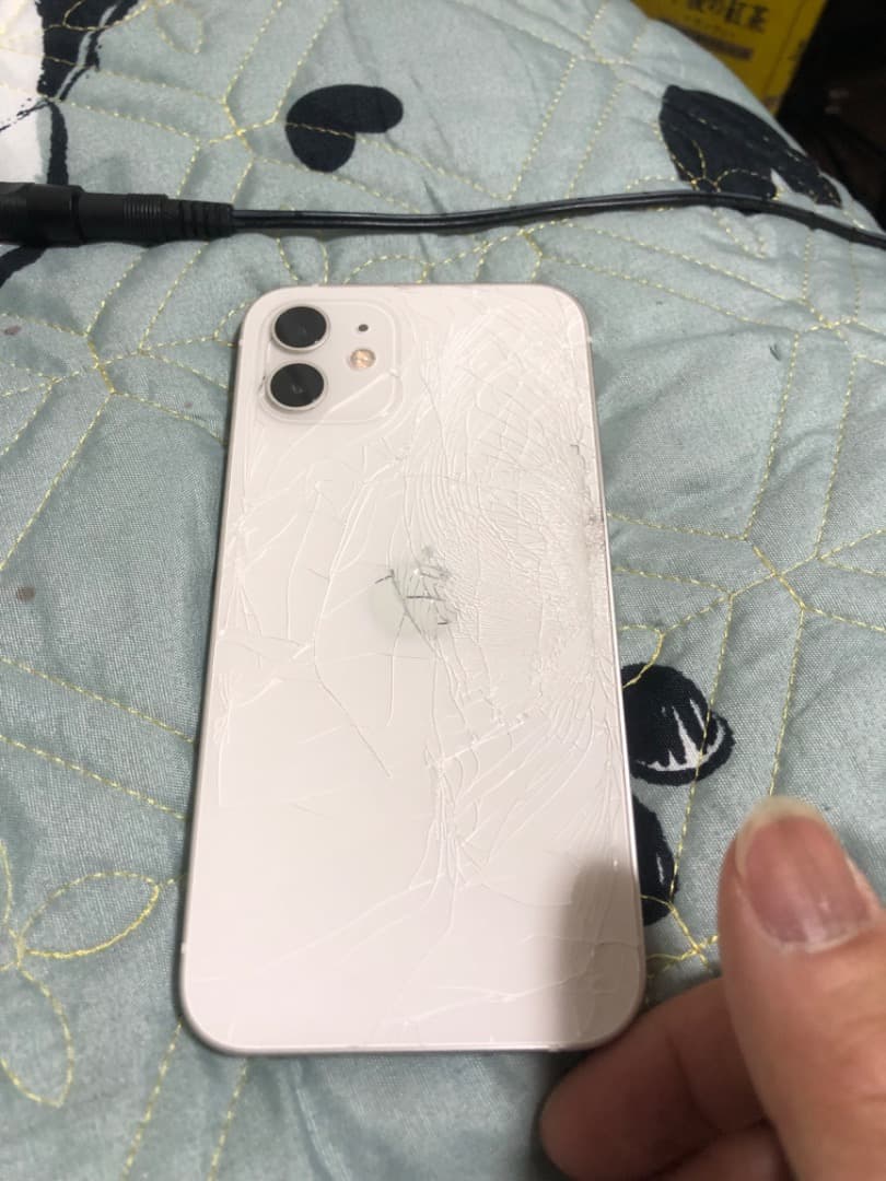 IPhone 12. ごみ 64 gb