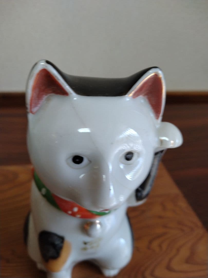 招き猫 陶器製 置物 縁起物