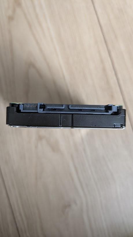 Seagate ST4000LM024（2.5インチ HDD 15mm 4TB）