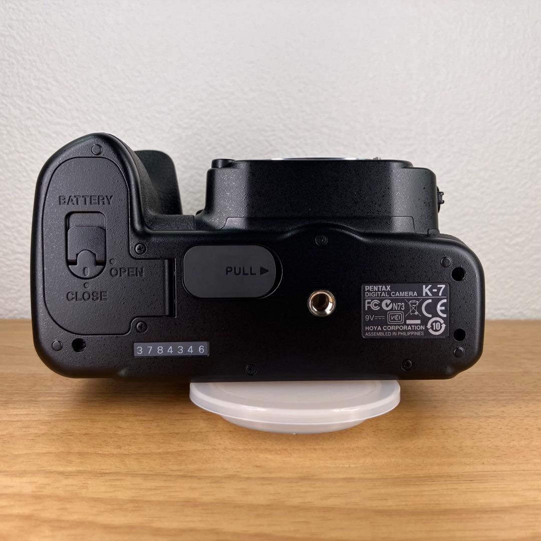 【シャッター数1016回】PENTAX K-7 付属品多数 未使用ストラップ付き