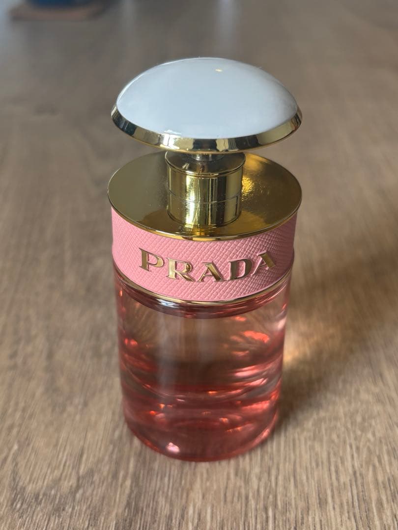 【美品】PRADA 香水　Candy