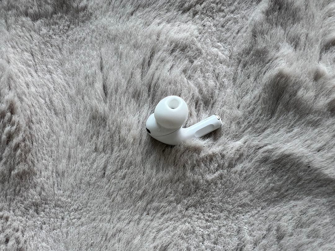 AirPods Pro 第2世代Type-C 右イヤホン（R）のみ