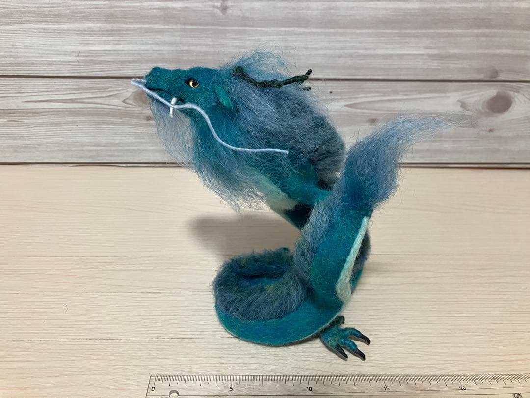 羊毛フェルト 青い龍