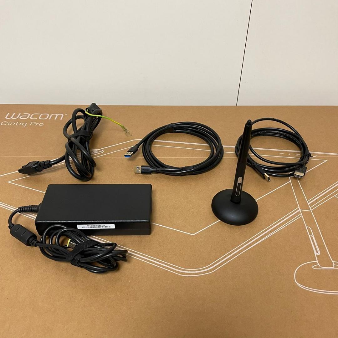 Wacom cintiq pro 24 4k 液晶タブレット