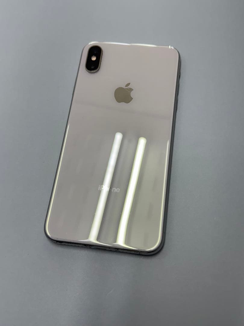 iPhone XS Max 256GB シルバー SIMロックあり