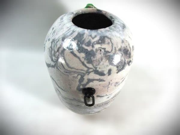 掛花入れ アマガエル 花瓶 作家物 在銘 カエル 花器 茶道具 逸品 共箱