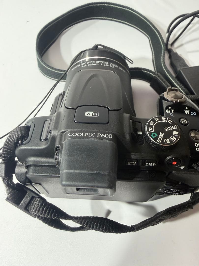 し*げ様 Nikon COOLPIX P600 充電器付き