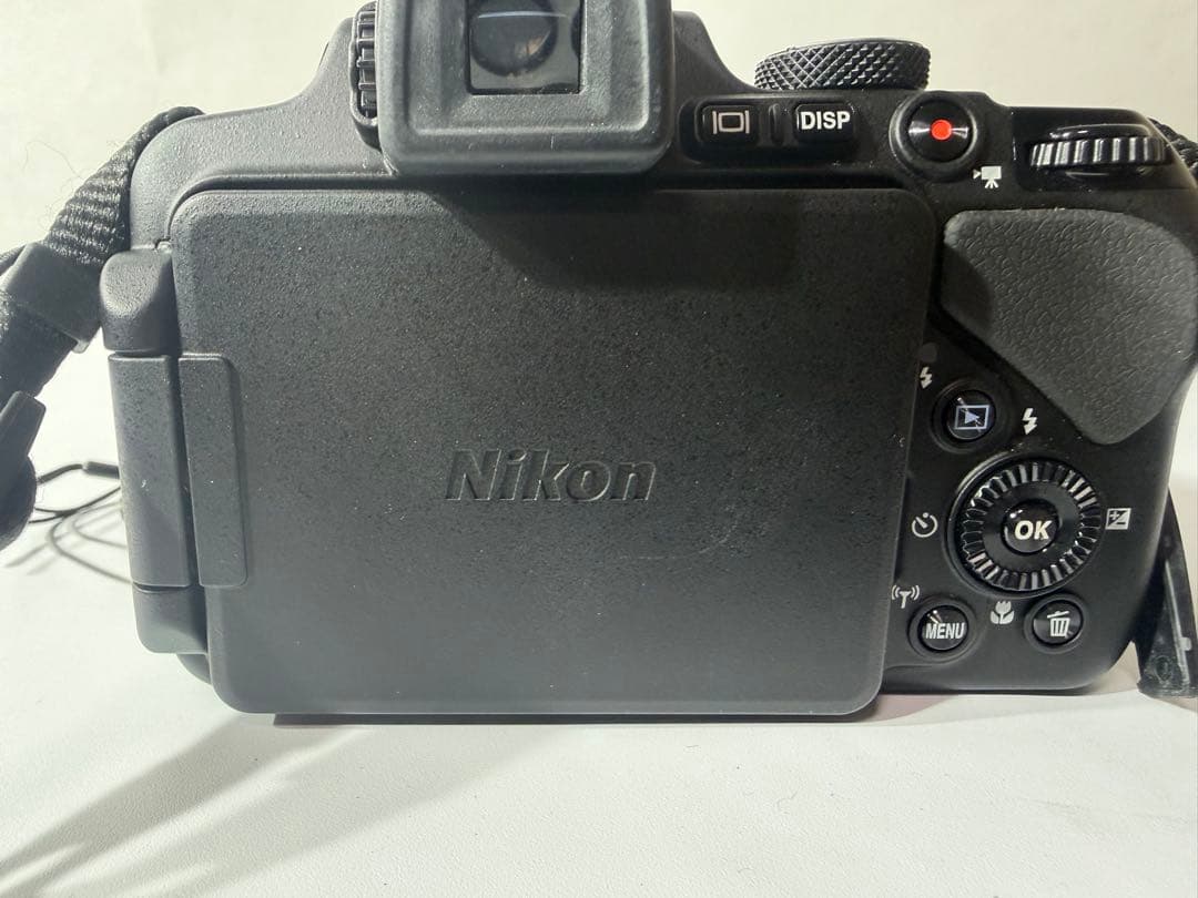 し*げ様 Nikon COOLPIX P600 充電器付き