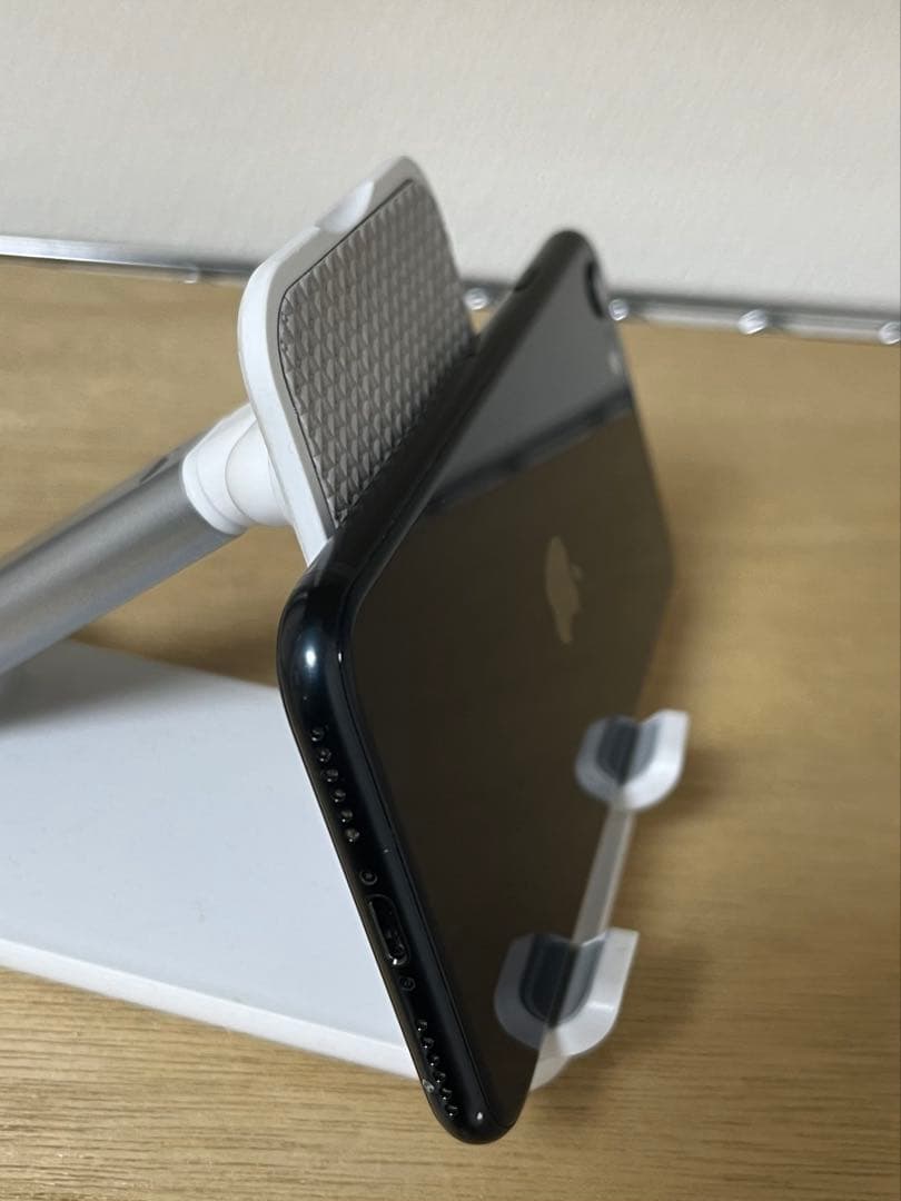 Apple iPhone SE 第三世代 ミッドナイト 64GB SIMフリー