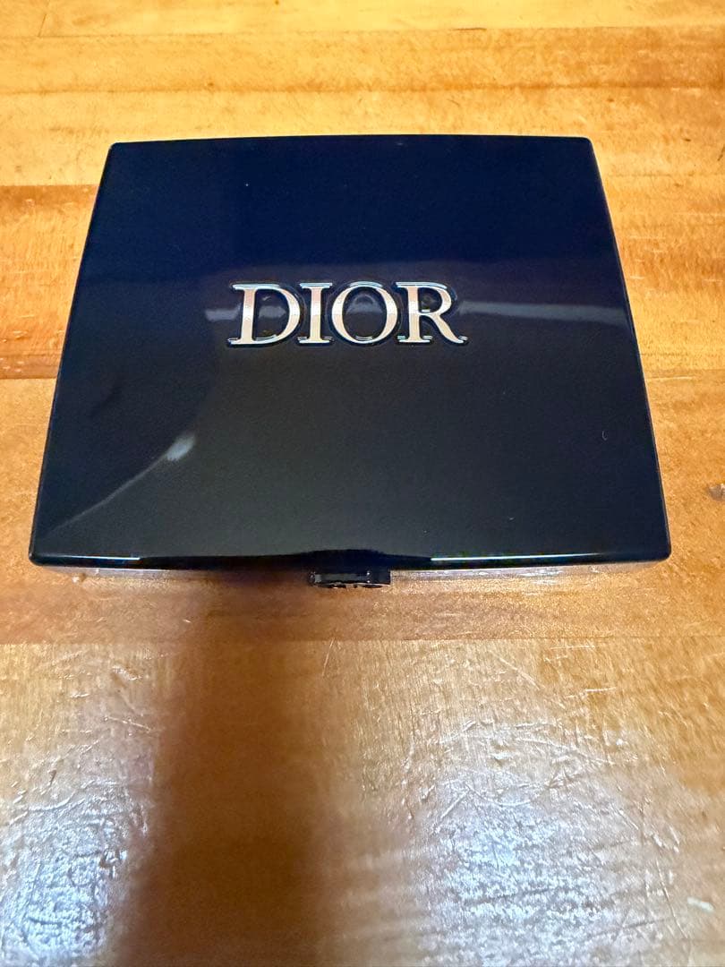 新品、未使用DIOR アイシャドウ、口紅、ネイルセット