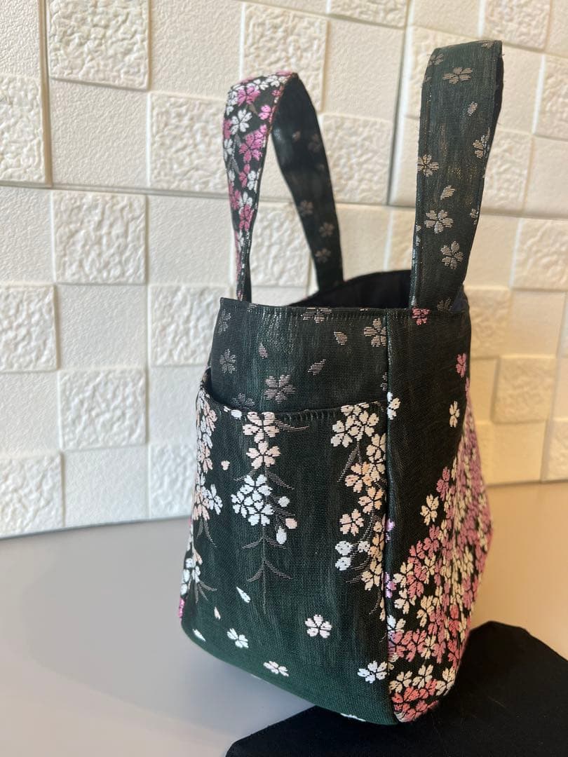 【正絹　チューリップバッグ】高級　さが美　枝垂れ桜　上代38万の帯より　刺繍