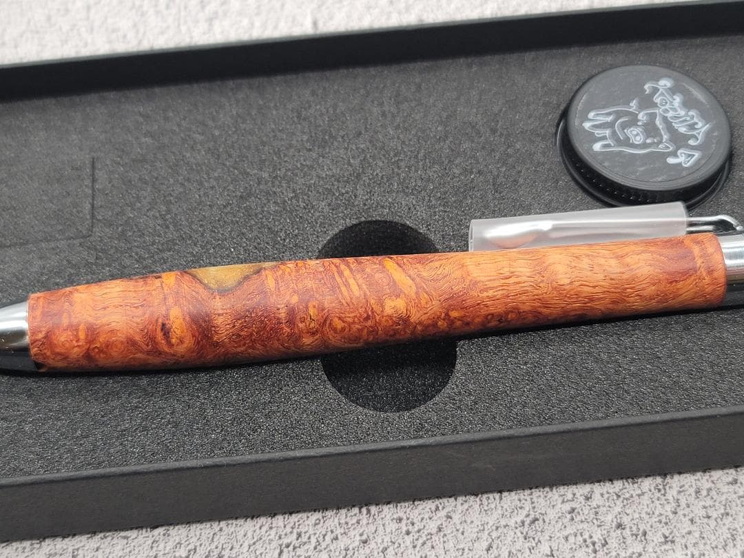 新品　こぶた工房　極上花梨瘤　紅白　欠けありシャープペンシル0.5