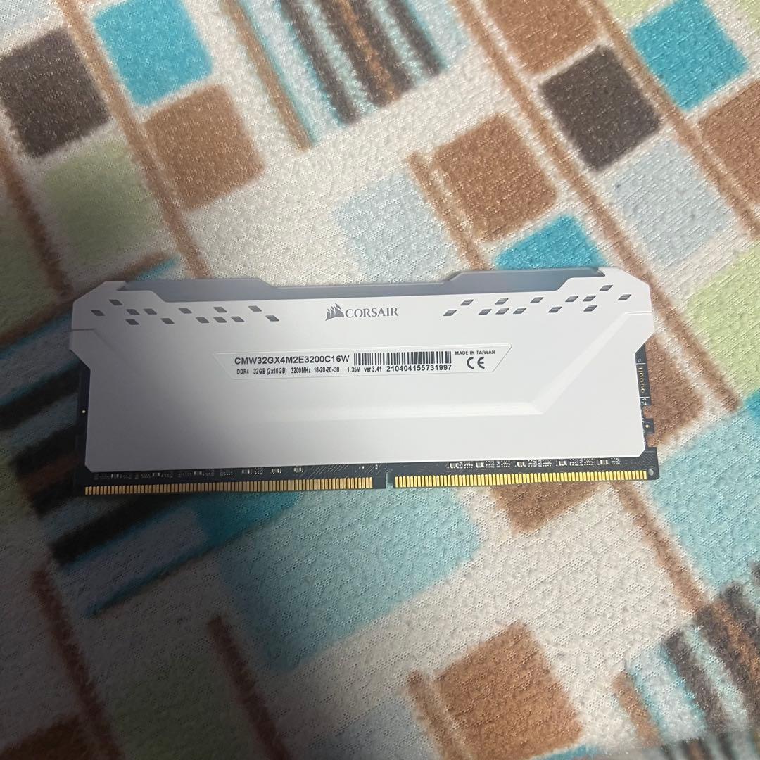 デスクトップPC用メモリ 64GB[16GB×4枚] DDR4-3200MHz