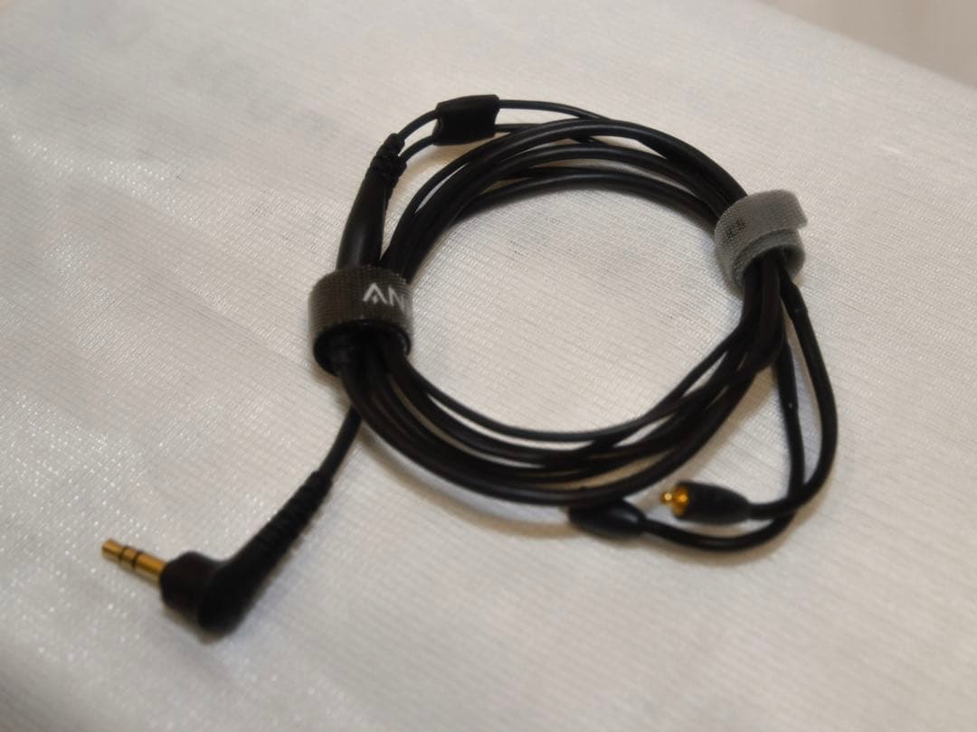イヤホン SHURE SE215 Special Edition