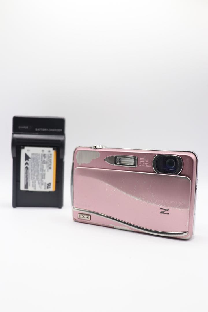 ✨動作確認済み！✨FUJIFILM Finepix Z800EXR 充電器付き！