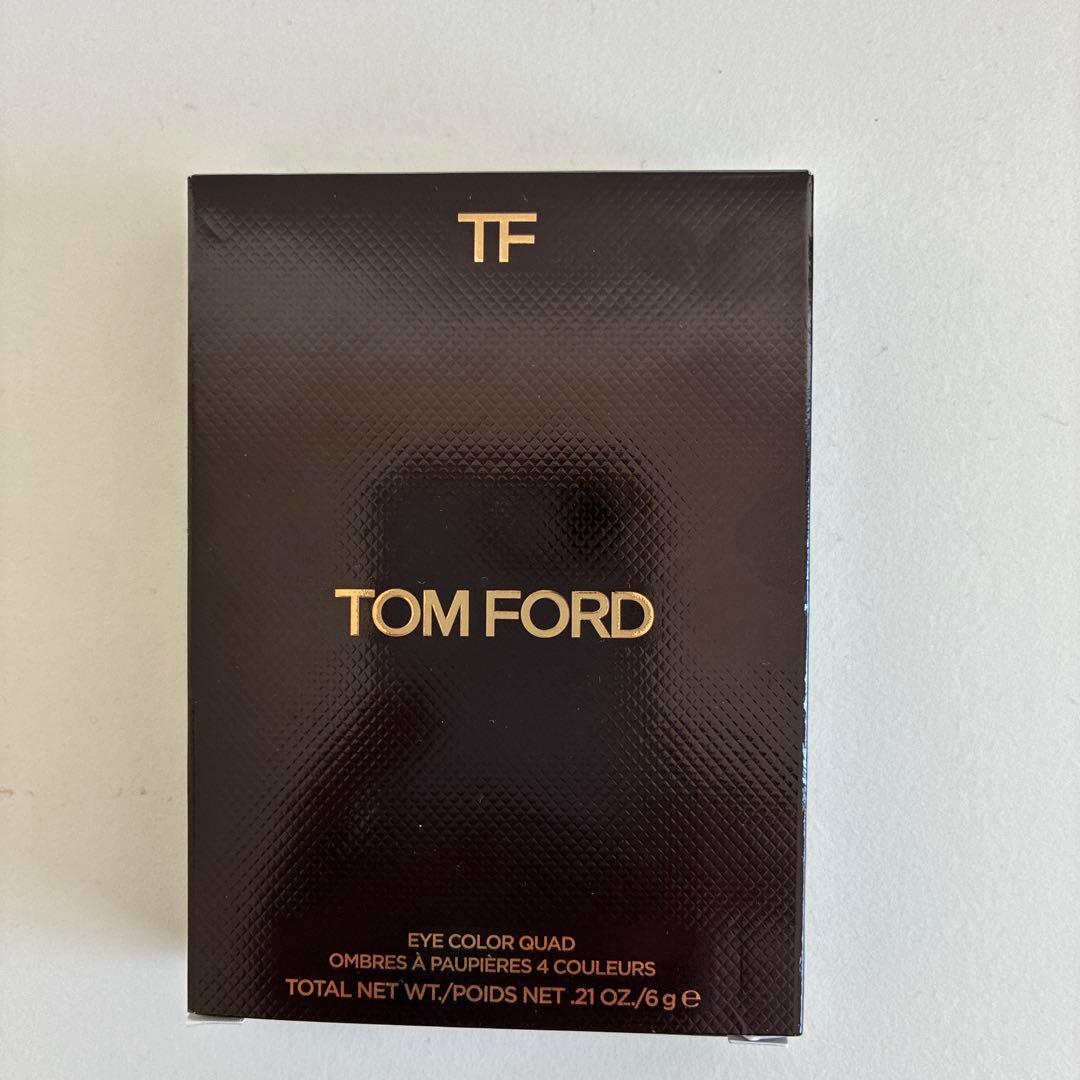 【新品　未使用】2025年11月購入 TOM FORD アイカラークワッド42A