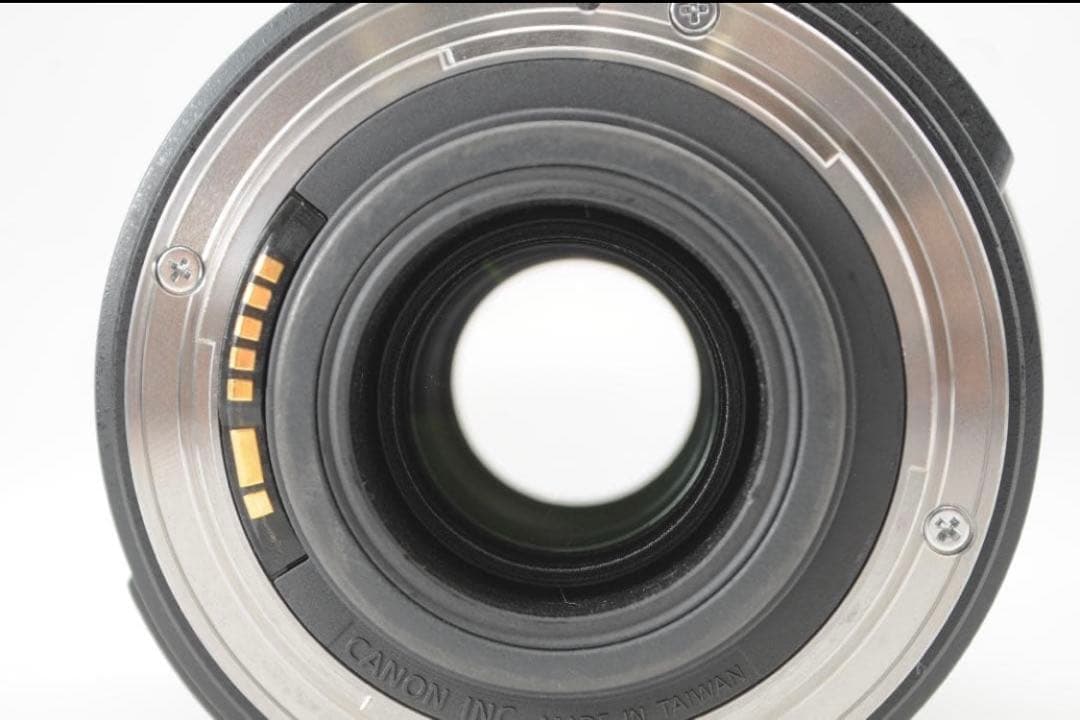 ★美品★CANON EF-S 18-200mm f3.5-5.6 IS キヤノン
