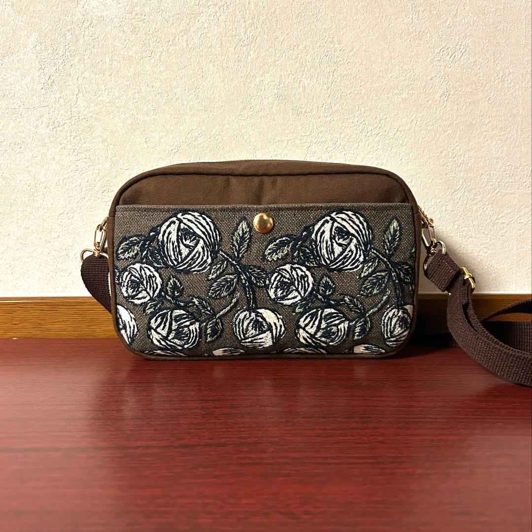 ミナペルホネン rosy ショルダーバック