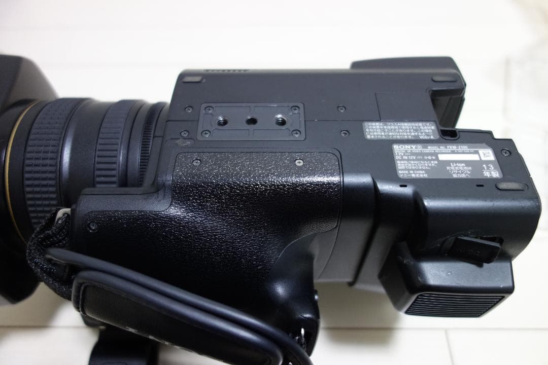 業務用 4K DCI/UHD デジタルビデオカメラ PXW-Z100 SONY