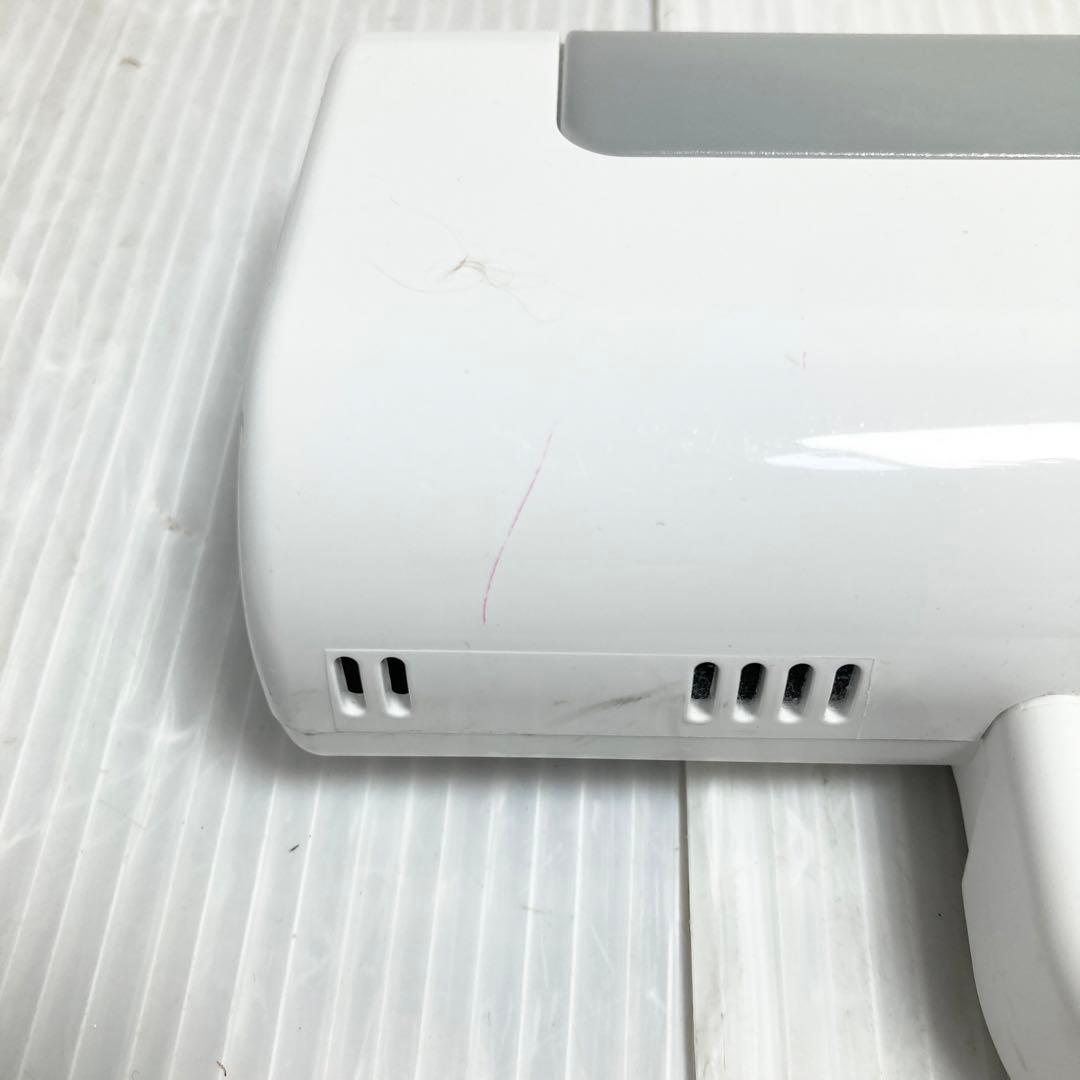 極美品 アイリスオーヤマ サイクロン スティック掃除機 SCD-122P-W
