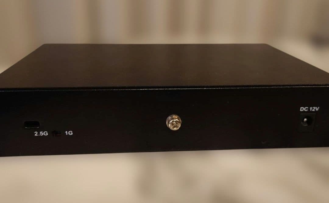 2.5G 8ポート スイッチングハブ SFP 1ポート付