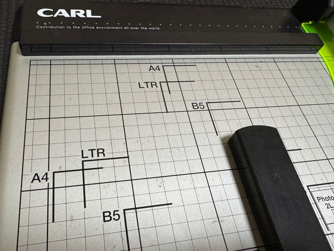 動作OK カール事務器 CARL DC-210N A4対応 40枚裁断