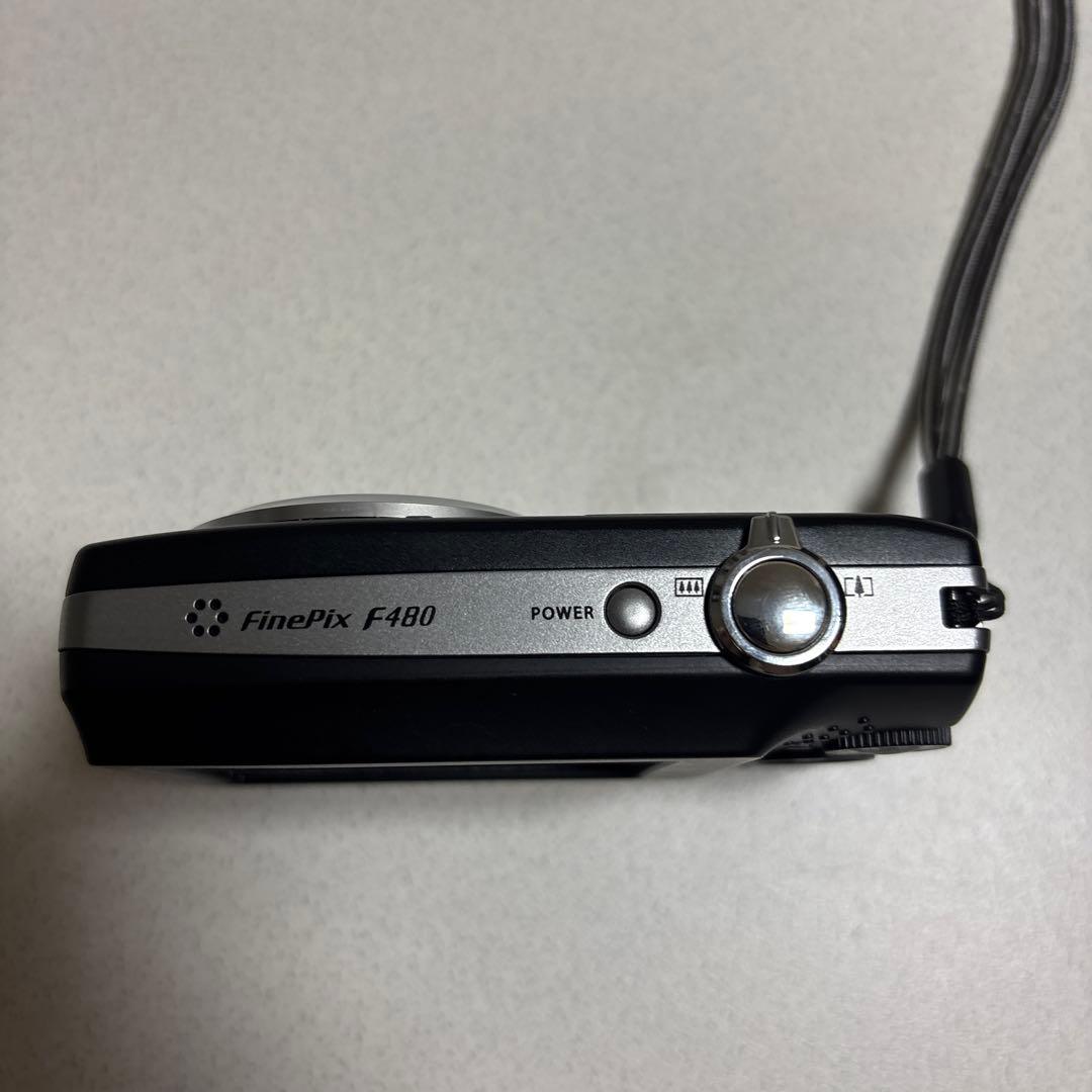 Fujifilm FinePix F480 8.2メガピクセル 美品