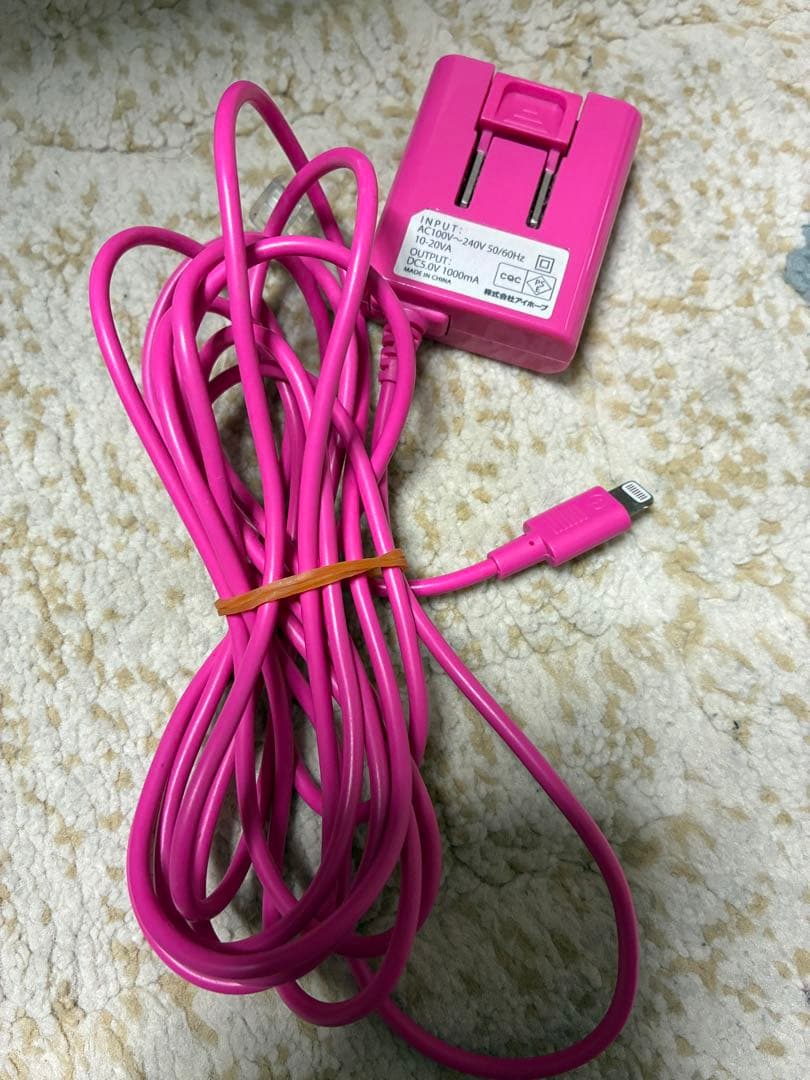 iphone se 第2世代 128GB レッド 　美品 中古ケースフィルム付き