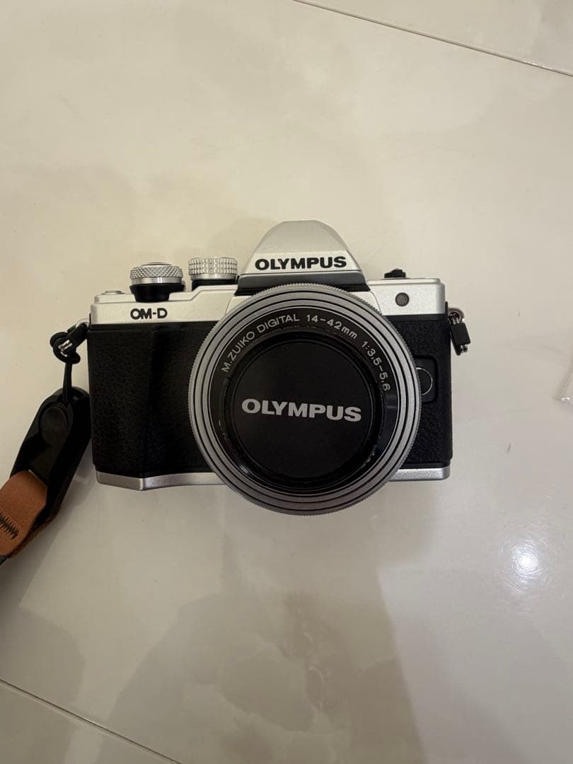 OLYMPUS OM-D E-M10 Mark II 値下げ