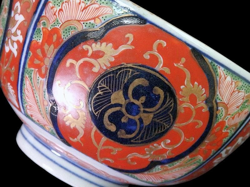 大聖寺伊万里　金襴手　唐子に桜花　金唐草に花の図　蓋茶碗D074AS-fbvq