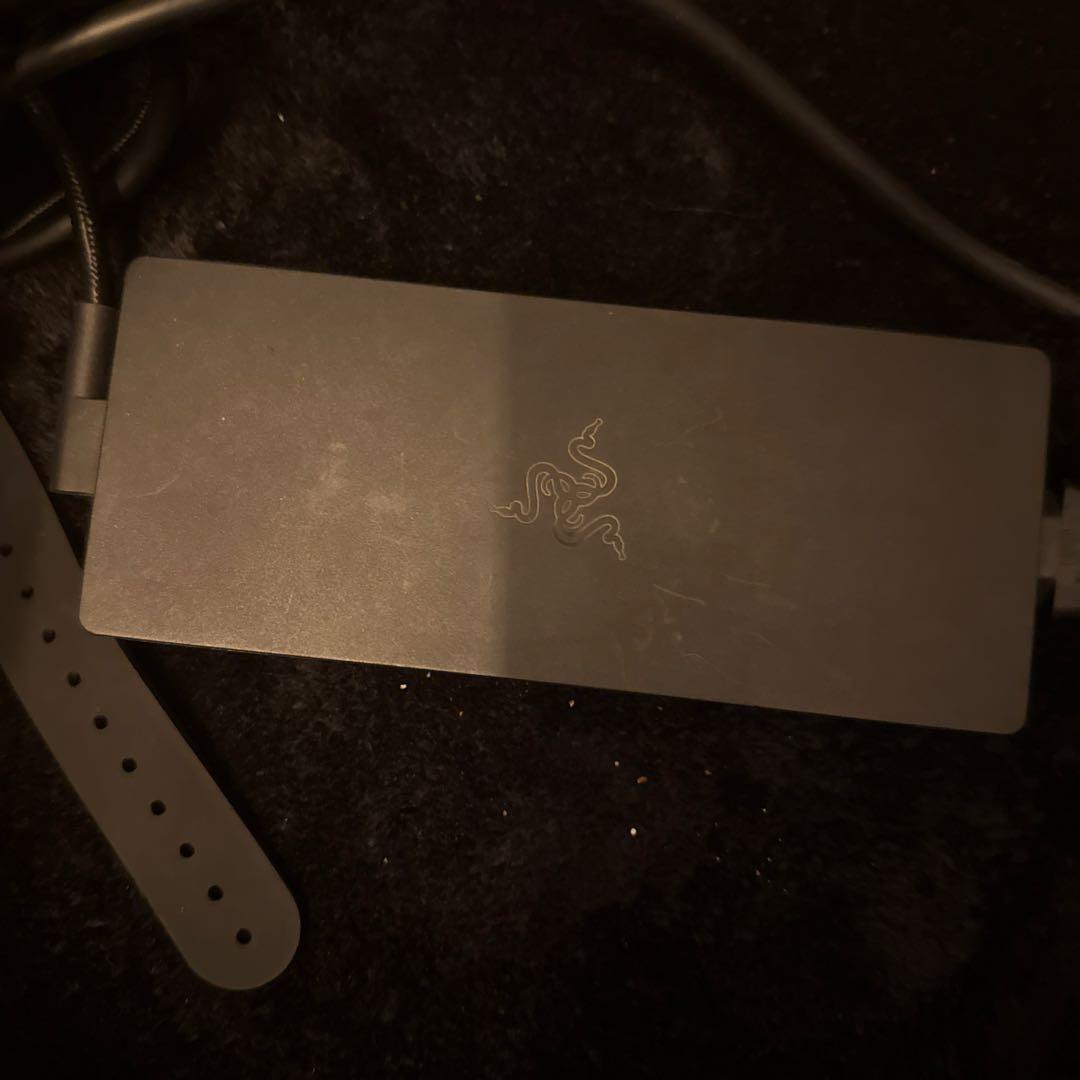 Razer 230W ACアダプター