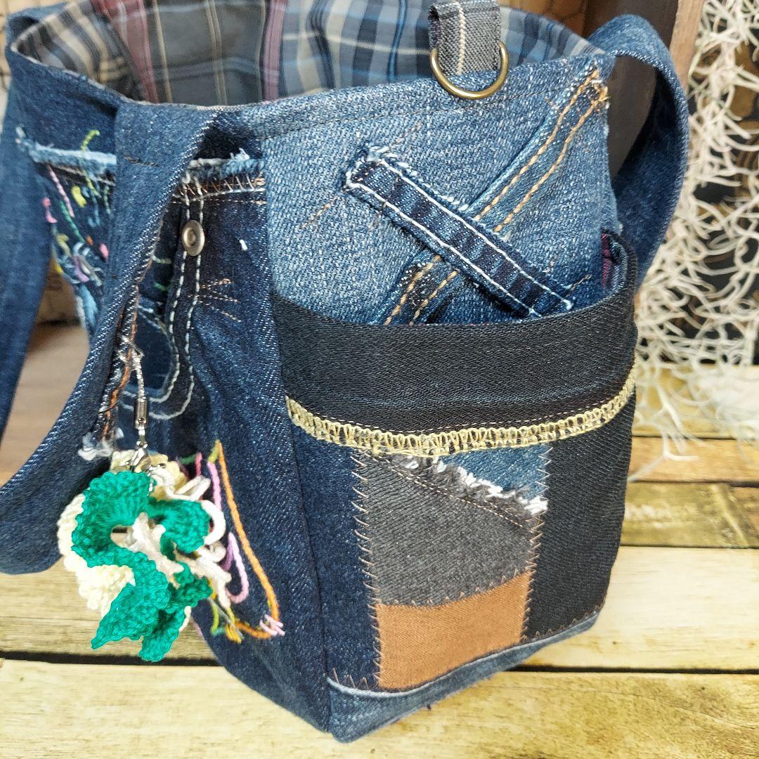 刺繍デニムバック　No.683　デニムリメイク　チューリップバック　スマイリー