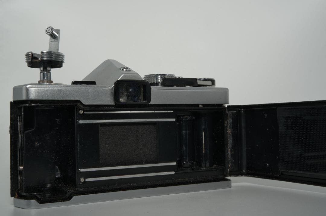 【ジャンク扱い】OLYMPUS OM-1 50mm/200mm 2本付き
