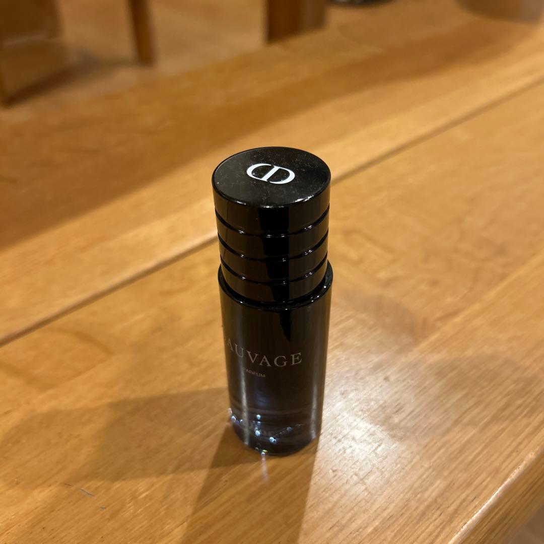 Dior Sauvage Parfum 30ml 人気商品　ショッパー付