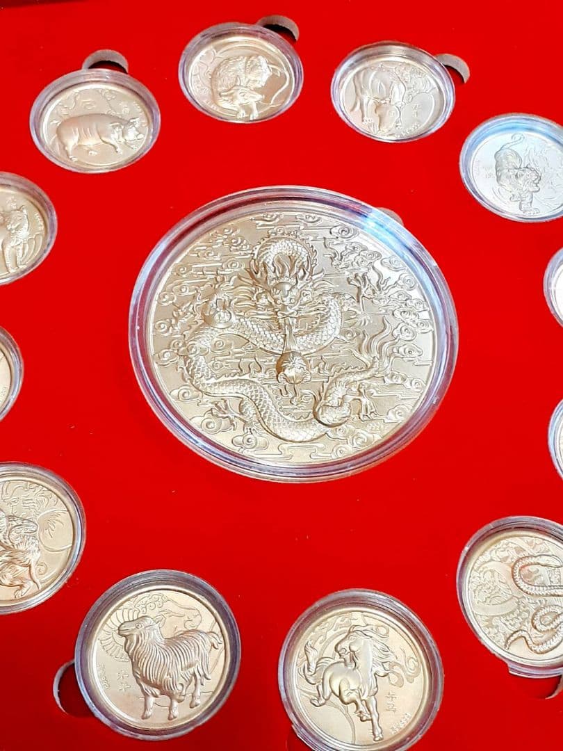 外国　干支　金メダル