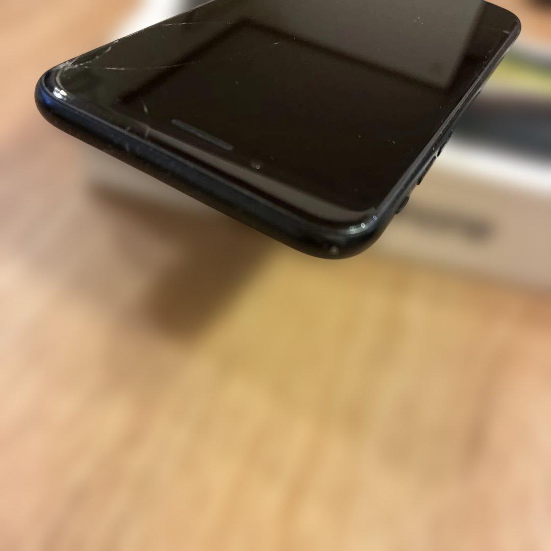 iPhone SE (第2世代) ブラック SIMロックあり