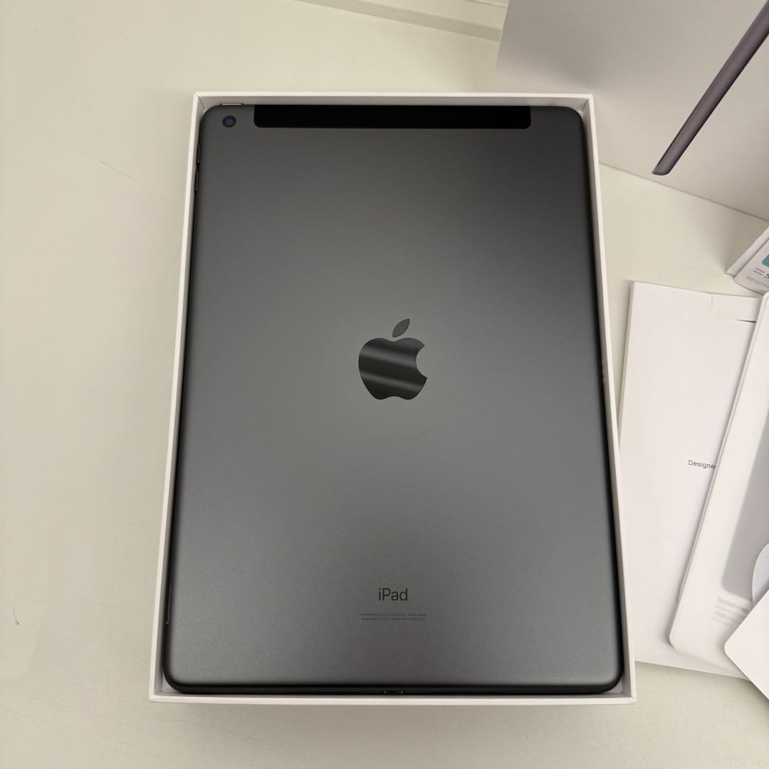 iPad 8世代 32GB バッテリー90% スペースグレー 初期化済み 箱付き