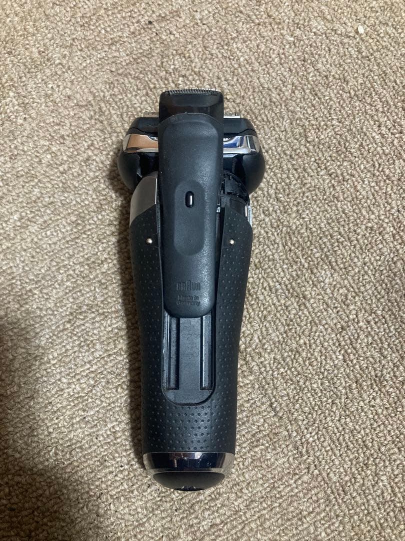BRAUN Series 9 メンズ電気シェーバー　自動洗浄器、革ケース付き