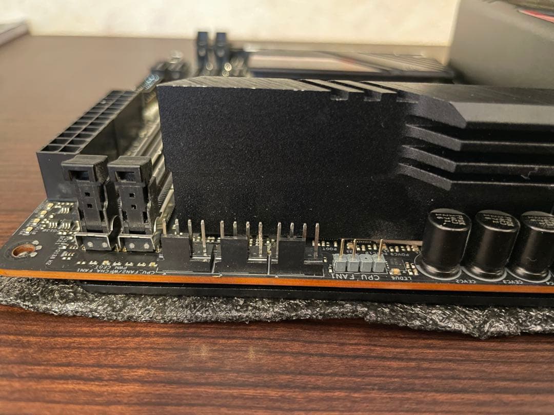 ASRock Z690 PHANTOM GAMING-ITX/TB4マザーボード
