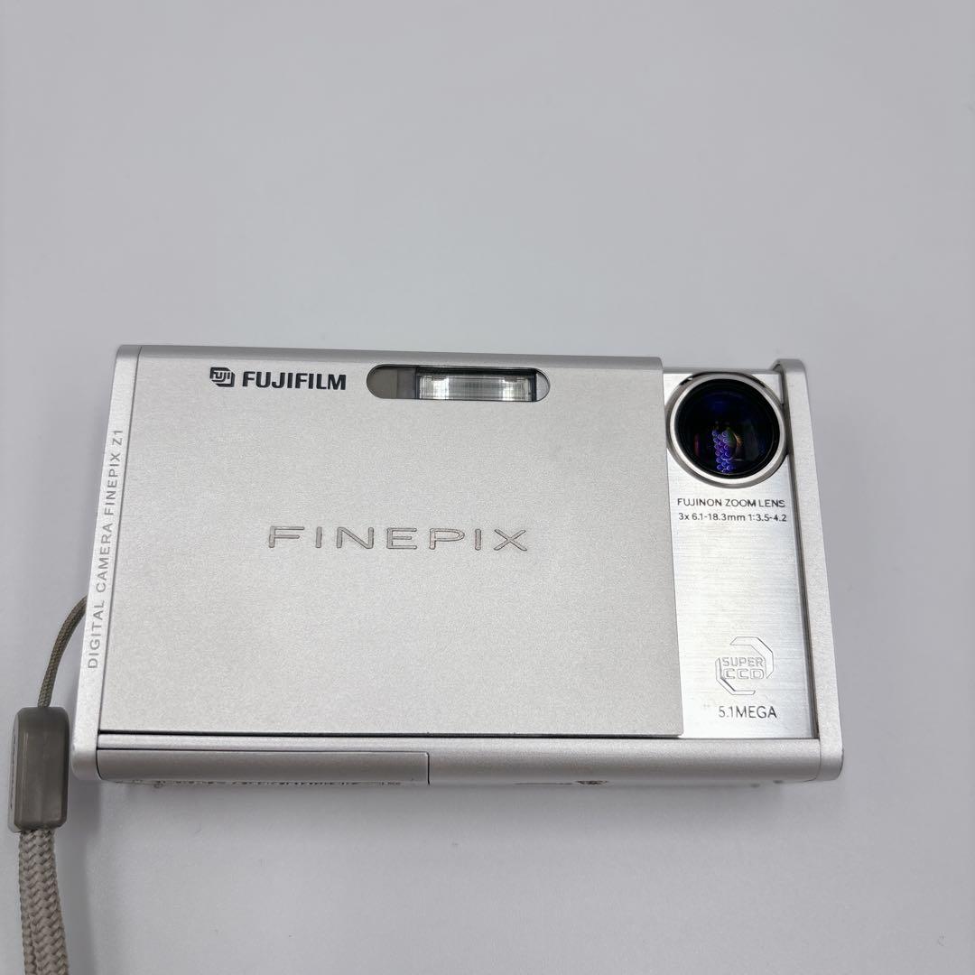 【希少】FUJIFILM FINEPIX Z1 シルバー コンデジ　動作確認済み
