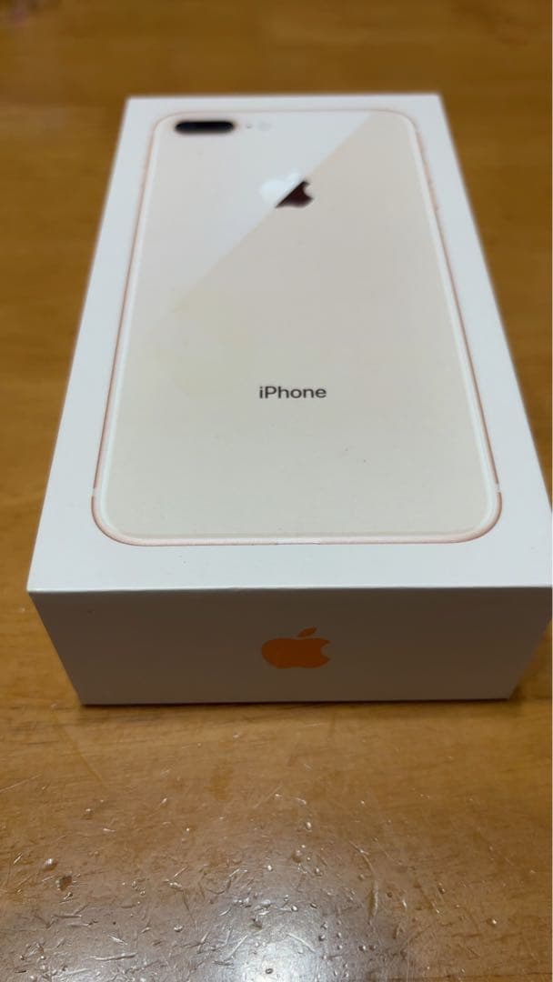 【SIMロックドコモ】Apple iPhone 8 Plus ゴールド