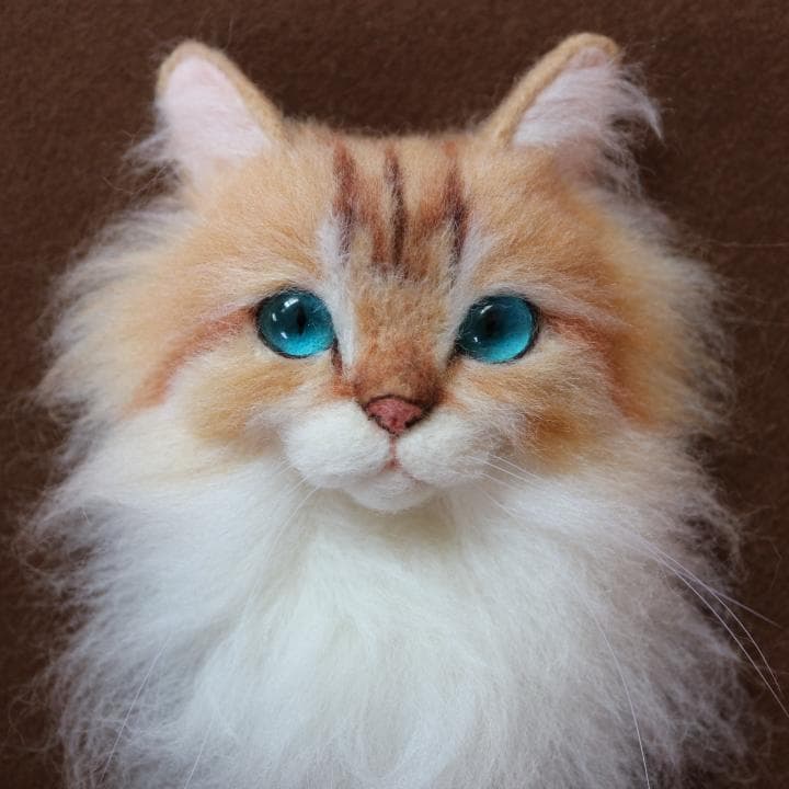 羊毛フェルト猫　フレーム　リアル可愛いブリティッシュロングヘア　壁掛け
