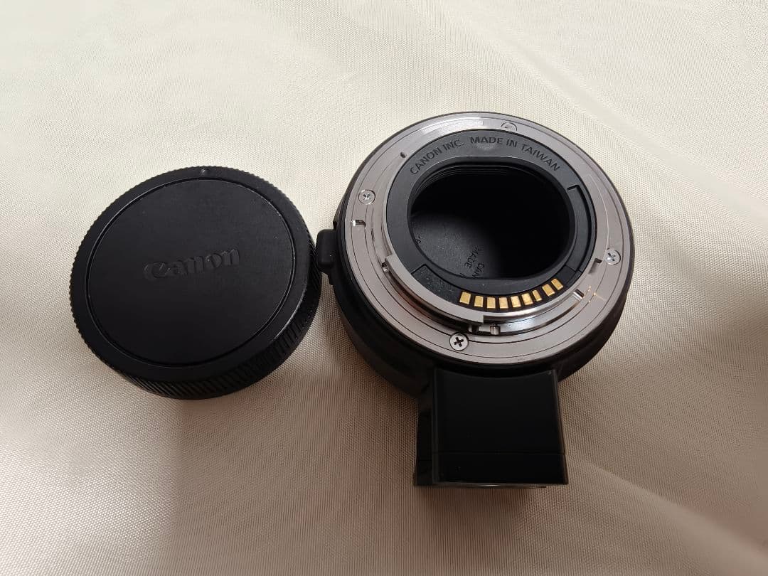Canon EOS Kiss M ダブルズームキット相当　マウントアダプター付