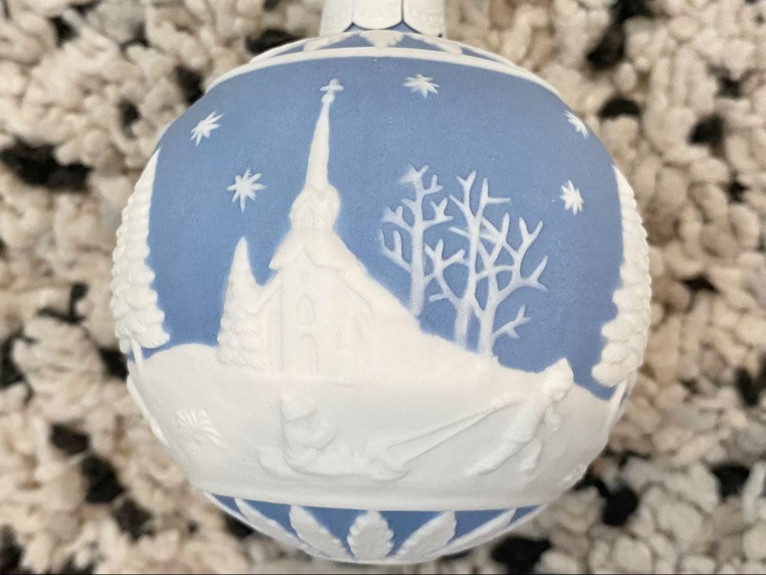 新品ウェッジウッド　クリスマス　オーナメント　 そり　子供　雪