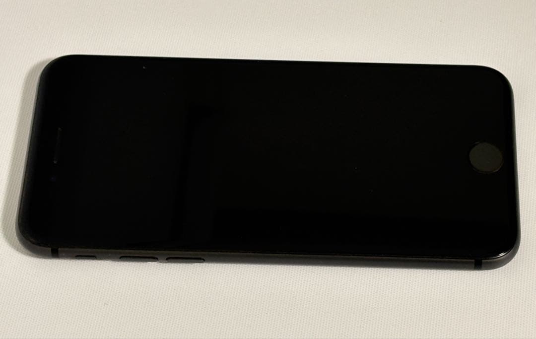 iPhone 8 64GB Status: Good (○)