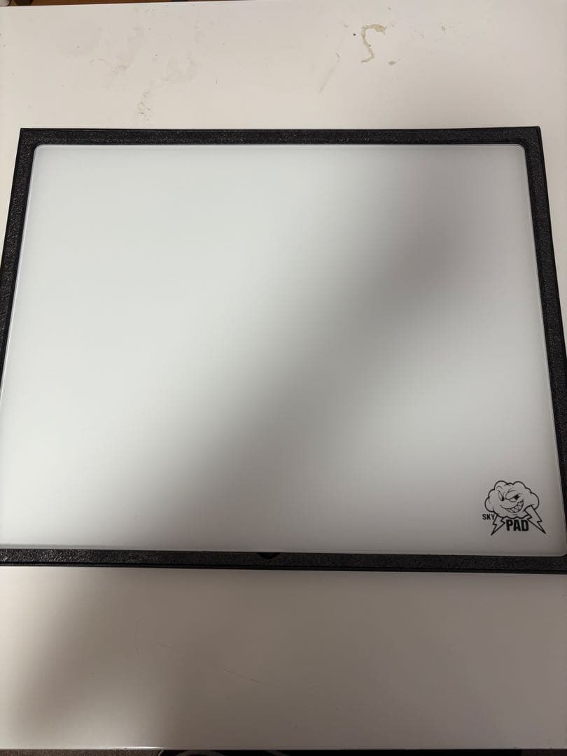 SKY PAD ホワイト マウスパッド 標準サイズ（ほぼ未使用の美品です）