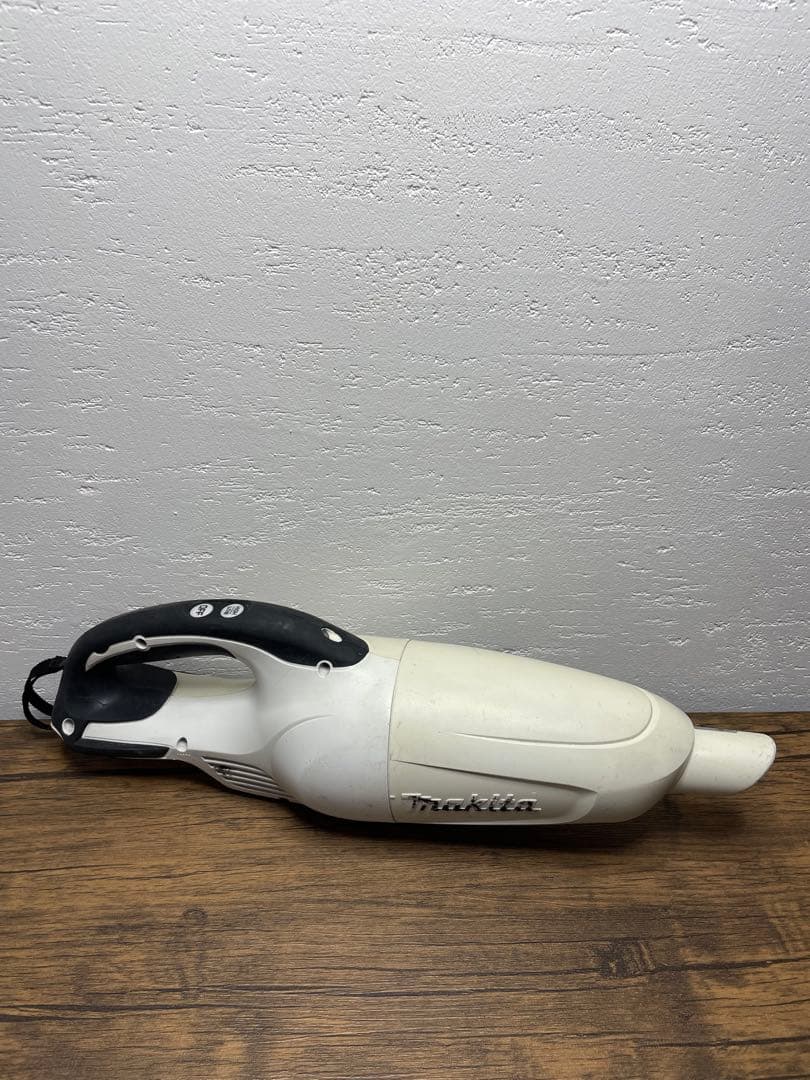 マキタ コードレス掃除機 makita CL181FD 18v バッテリー