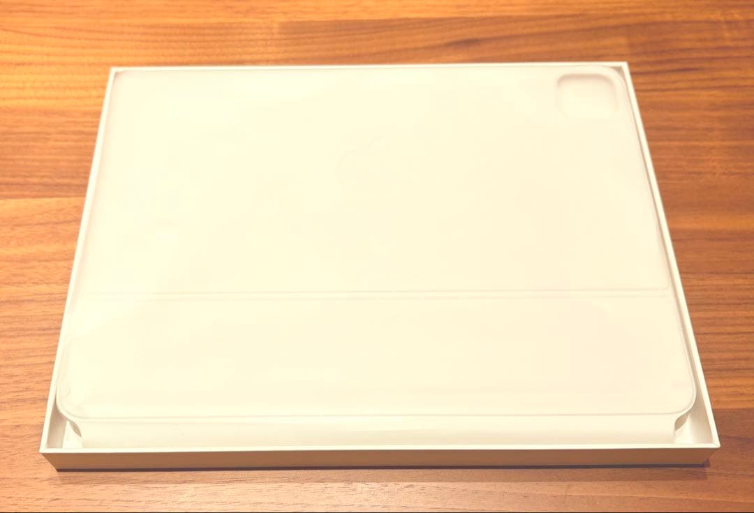 iPad Magic Keyboard ホワイト