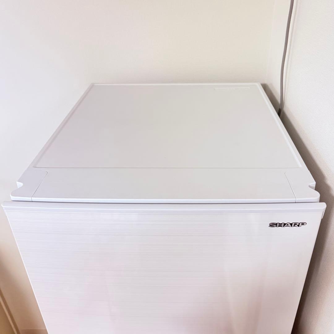 【美品】2021年製 シャープ SHARP SJ-D18G-W